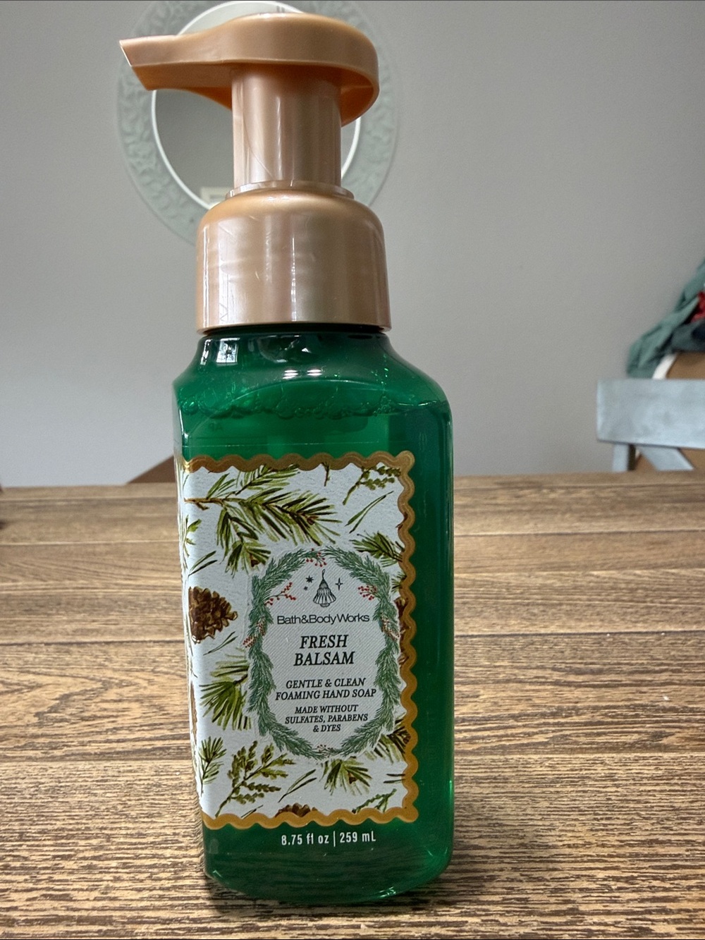Bath & Body Works Fresh Balsam Foaming Hand Soap - Green with Gold Pump